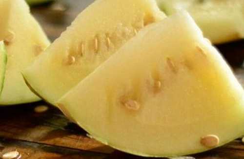 你可能不知道的几个比较有趣的西瓜品种  西瓜 三白西瓜 心形西瓜 方形西瓜 黄皮西瓜 黄瓤西瓜 第1张